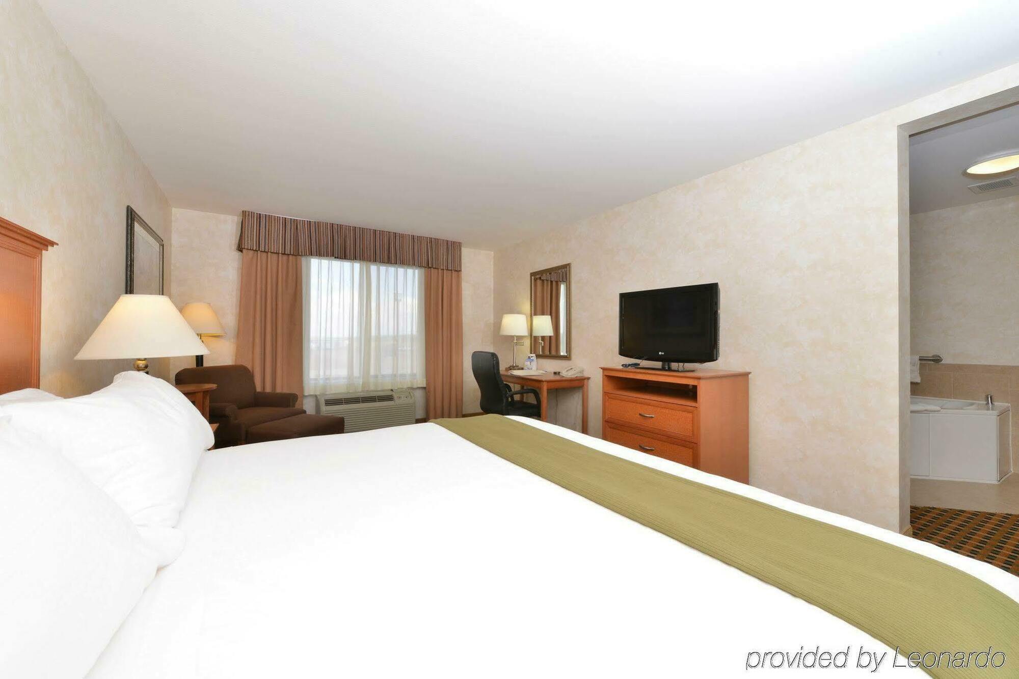 Holiday Inn Express Rawlins By Ihg Экстерьер фото