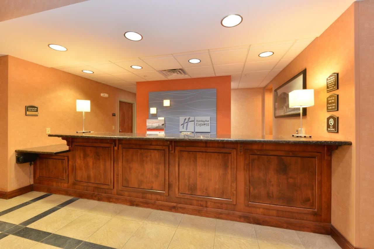 Holiday Inn Express Rawlins By Ihg Экстерьер фото