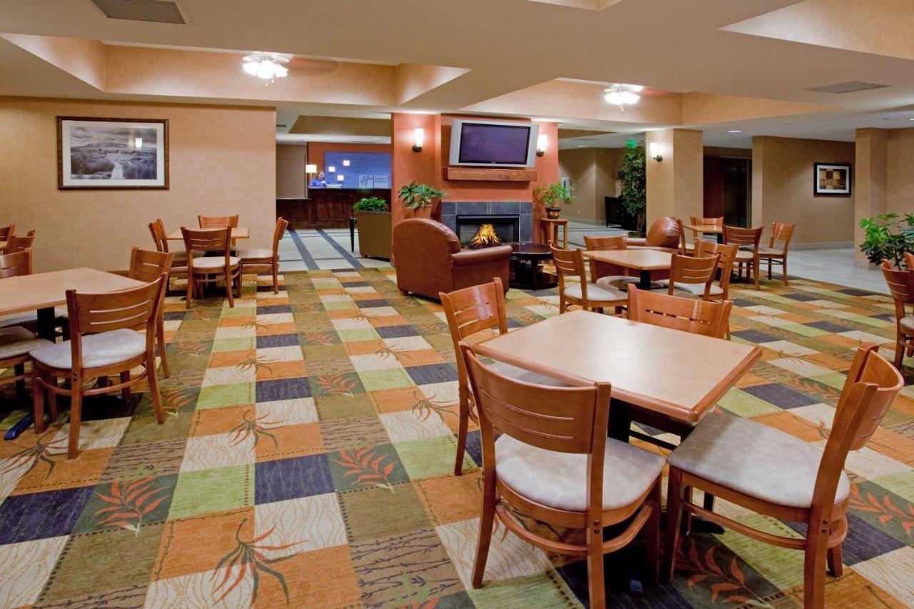 Holiday Inn Express Rawlins By Ihg Экстерьер фото